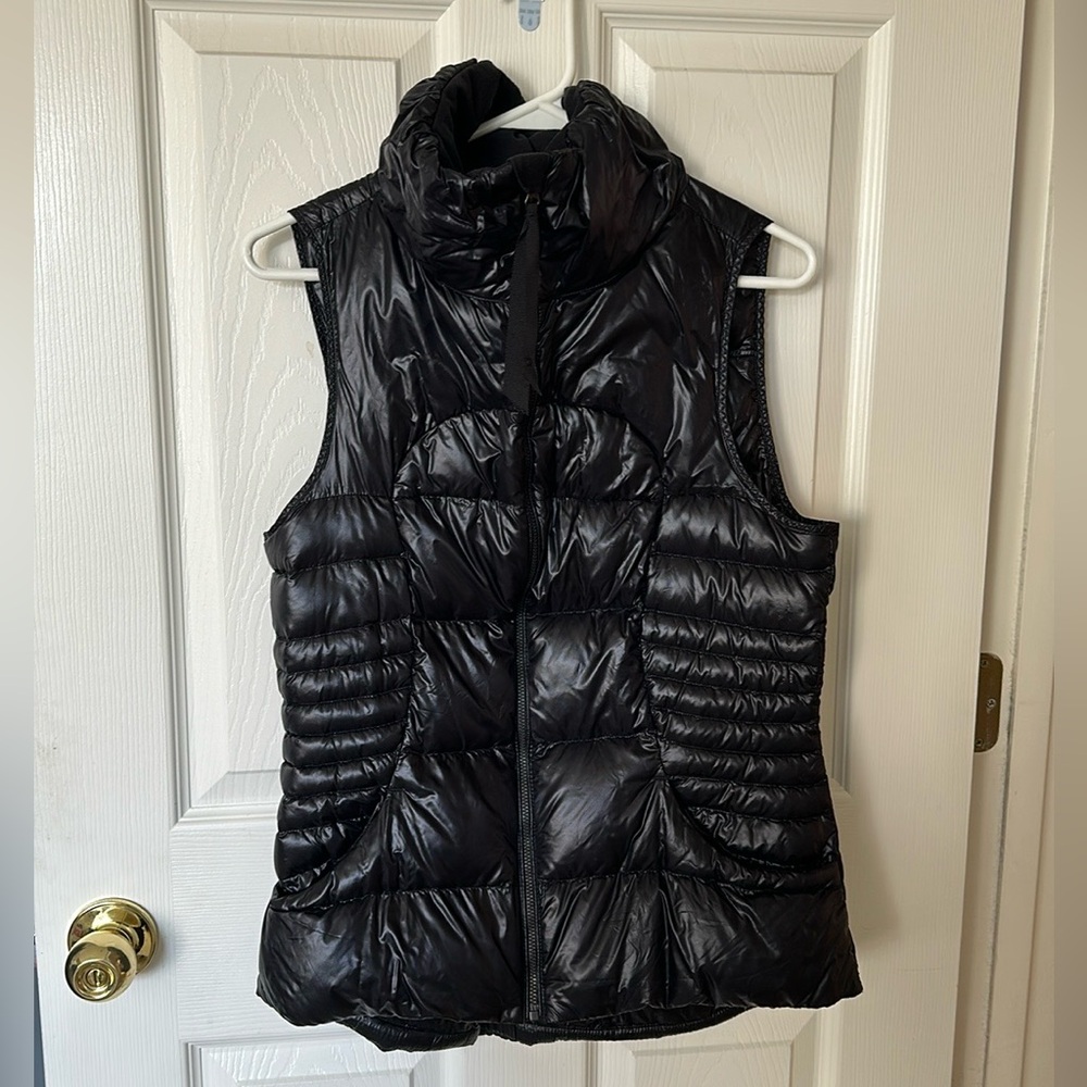 EUC Black Lululemon Down Vest size 10